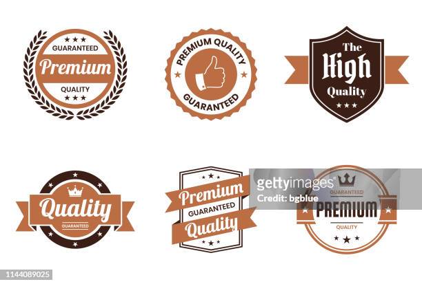 set von "quality" brown badges and labels-design elements - auszeichnung stock-grafiken, -clipart, -cartoons und -symbole