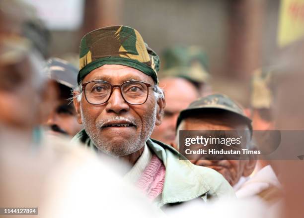 Retired army man protest against the Sixth Pay Commission demanding one rank one pension at Jantar Mantar.