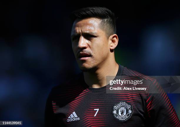 Alexis Sanchez of Manchester United warms up prior to the Premier League match between Everton FC and Manchester United at Goodison Park on April 21,...