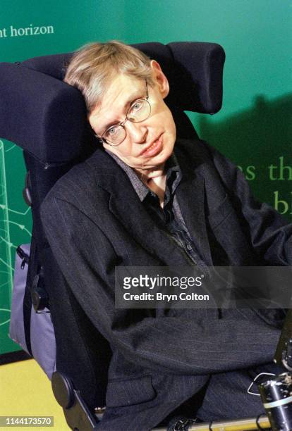 Professor Stephen Hawking during his 60th birthday celebrations at Cambridge University, Cambridge, Cambridgeshire, U.K., Friday 11th January 2002.