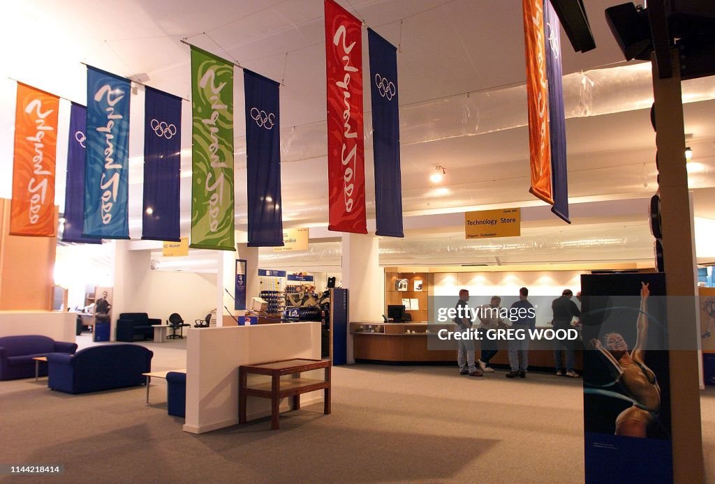 OLY2000-AUSTRALIA-MAIN PRESS CENTRE-3