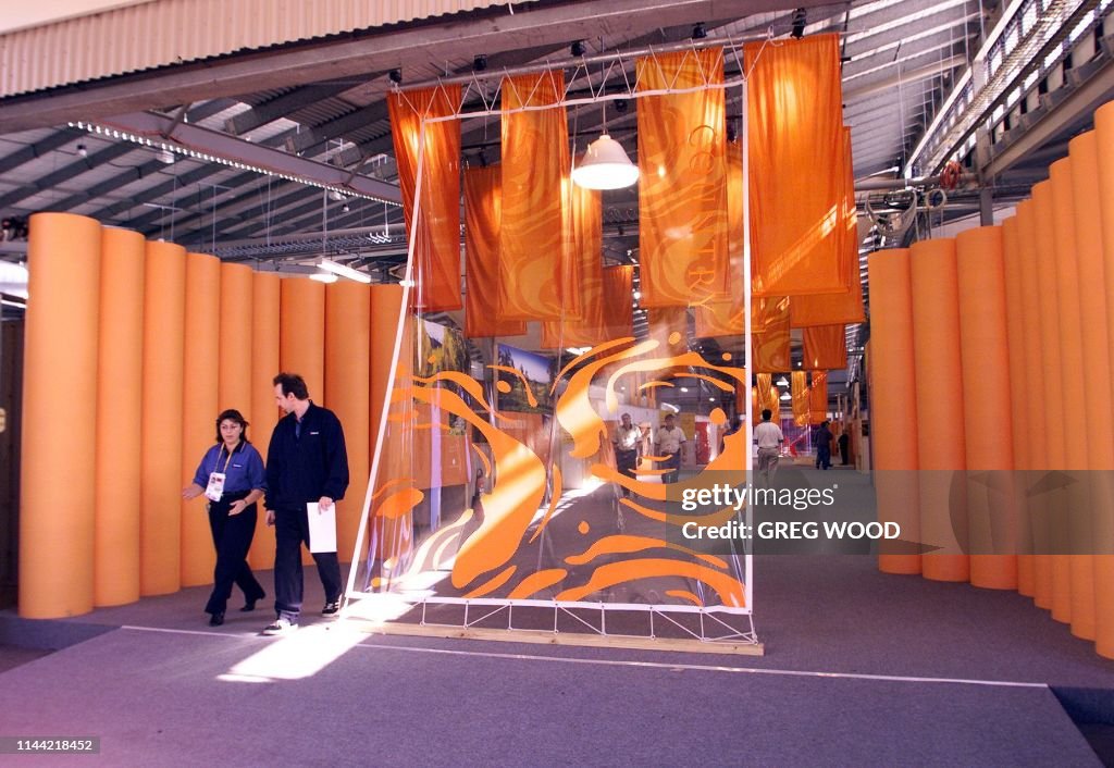 OLY2000-AUSTRALIA-MAIN PRESS CENTRE-7