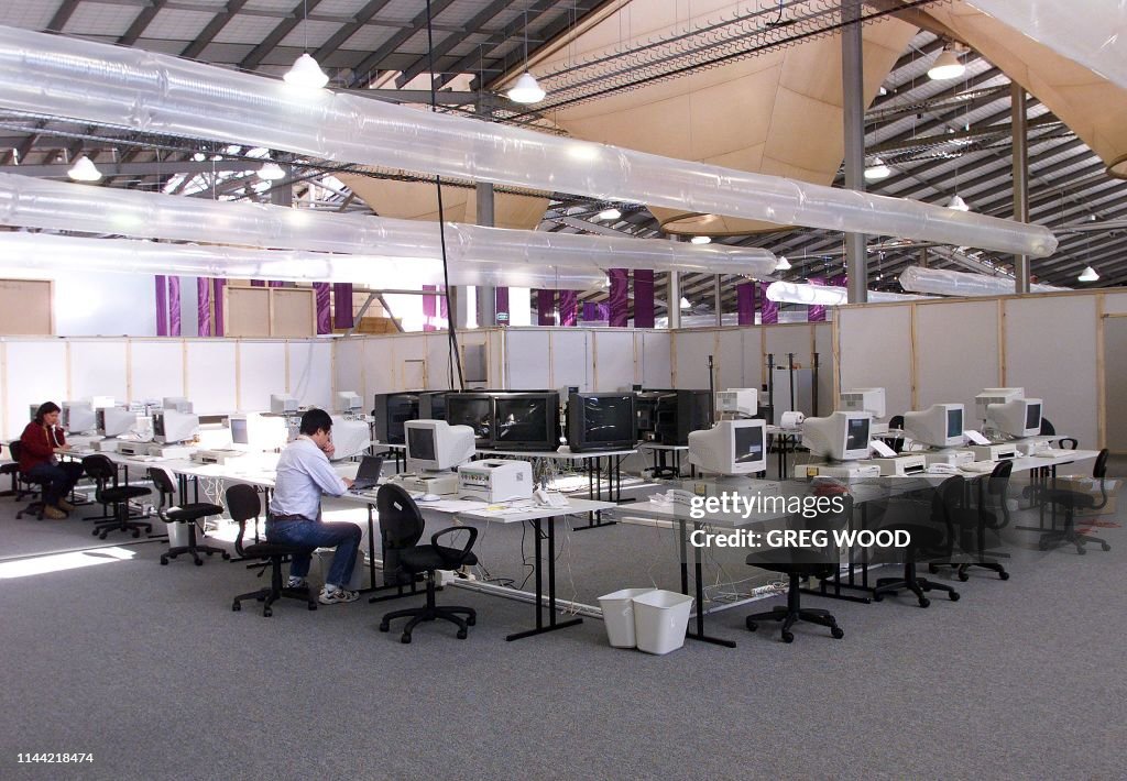 OLY2000-AUSTRALIA-MAIN PRESS CENTRE-10