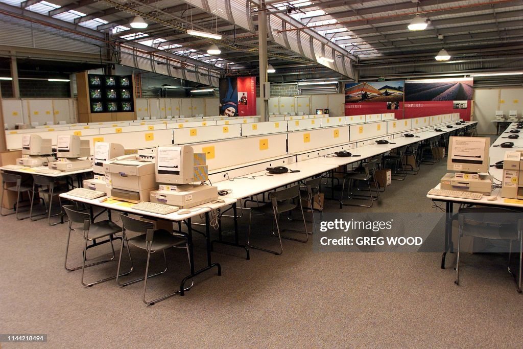 OLY2000-AUSTRALIA-MAIN PRESS CENTRE-5