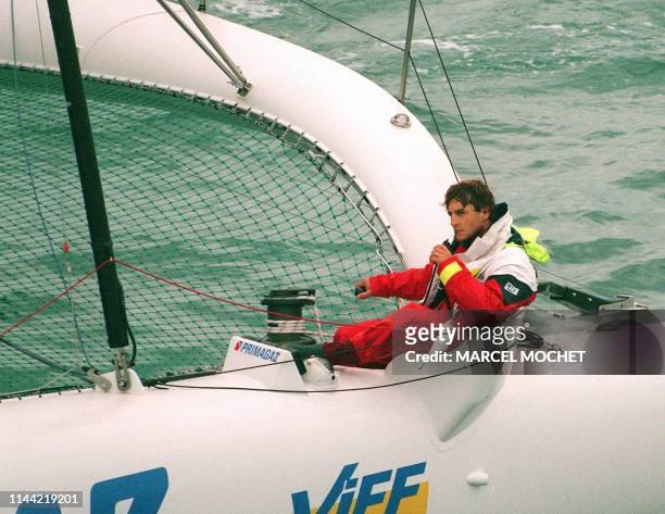 Photo prise le 08 novembre du navigateur Laurent Bourgnon à la barre de son trimaran 60 pieds "Primagaz", lors du départ de la "Route du Rhum" qui...