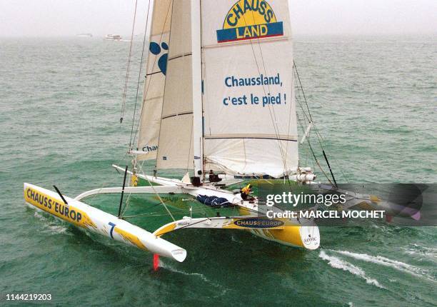 Photo prise le 08 novembre du navigateur Paul Vatine à la barre de son trimaran 60 pieds "Chauss-Europ", lors du départ de la "Route du Rhum" qui...