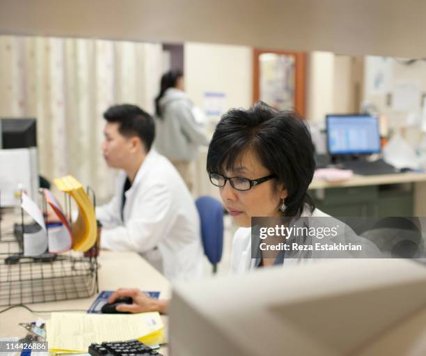 Computer Emergency Room 277 Emergency Room Desk Stock Photos, High-Res Pictures, and Images ...
