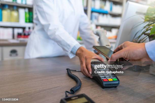 sei a posto - portafoglio foto e immagini stock