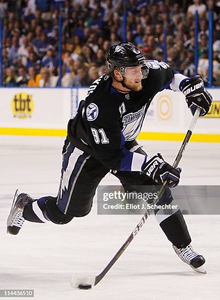 Steven Stamkos of the Tampa Bay Lightning ahoots against the Boston Bruins in Game Three of the Eastern Conference Finals during the 2011 NHL Stanley...
