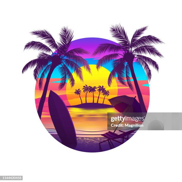 tropical beach bei sonnenuntergang mit insel - wassersportausrüstung stock-grafiken, -clipart, -cartoons und -symbole
