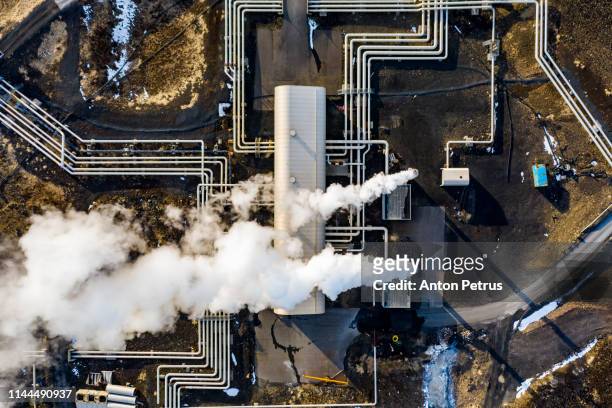 geothermal power plant located at reykjanes peninsula in iceland. aerial view - hot springs stock-fotos und bilder