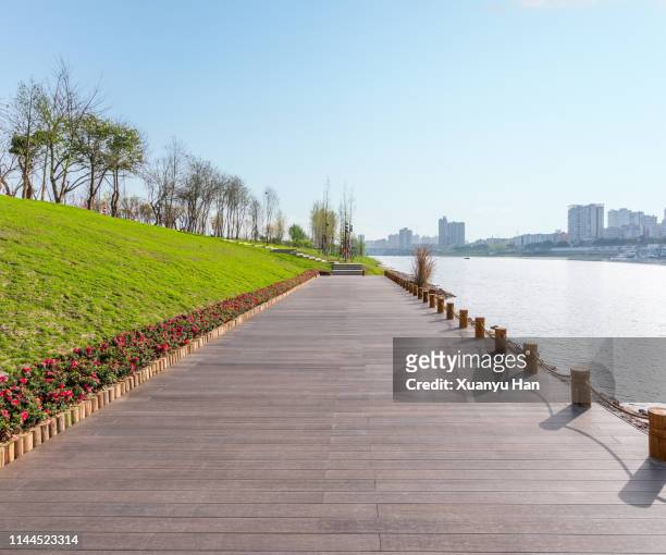 urban boardwalk - han river stockfoto's en -beelden