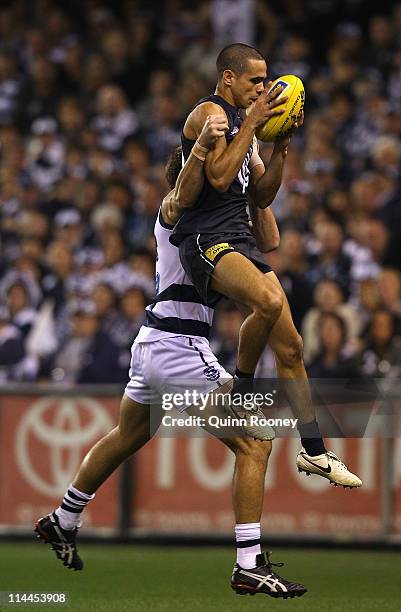 Jeff Garlett of the Blues marks during the round nine AFL match between the Carlton Blues and the Geelong Cats at Etihad Stadium on May 20, 2011 in...