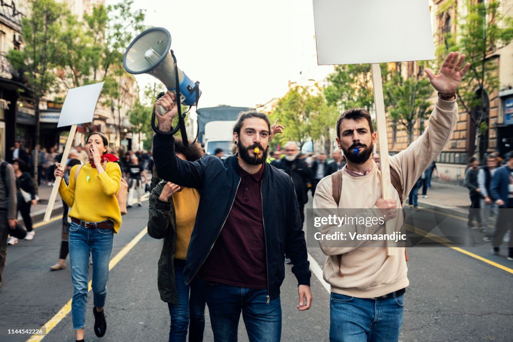 Giovani manifestanti