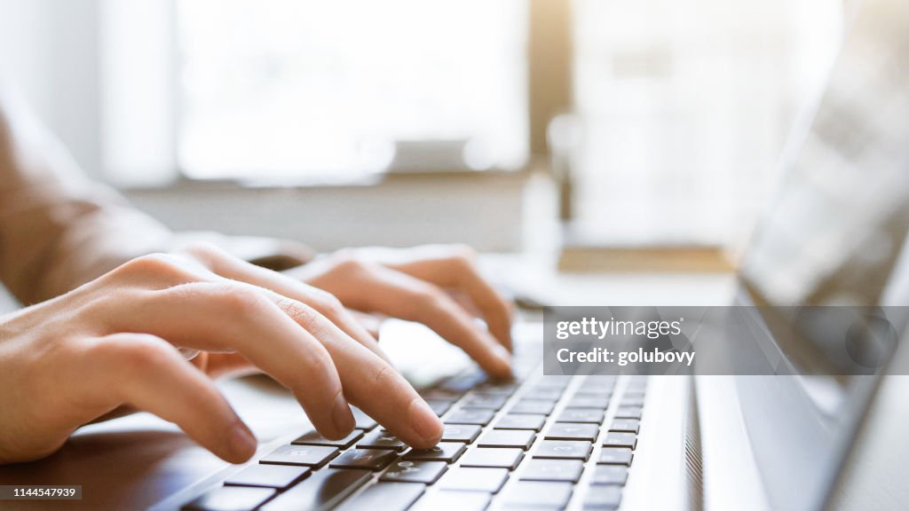 Website technische Inhalte Schriftsteller Social Blogging
