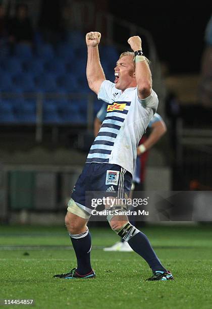 Schalk Burger of the Stormers celebrates after winning the round 14 Super Rugby match between the Blues and the Stormers at Eden Park on May 20, 2011...