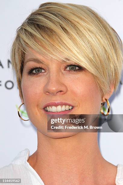 Actress Jenna Elfman attends the Opening Night of "Beauty Culture" at The Annenberg Space For Photography on May 19, 2011 in Century City, California.