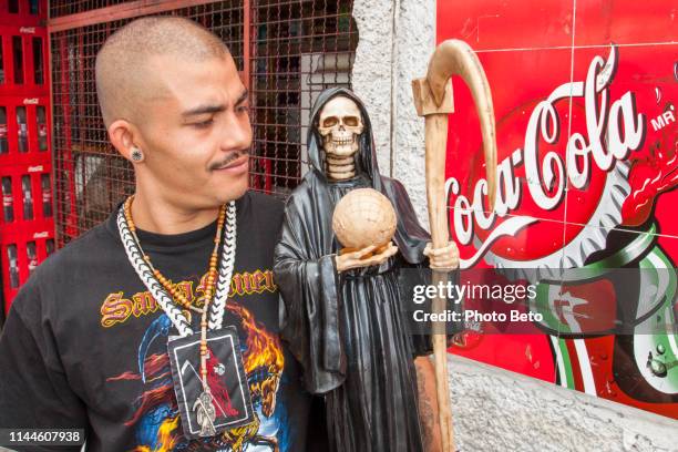 méxico-la muerte sagrada - santa muerte tattoo fotografías e imágenes de stock