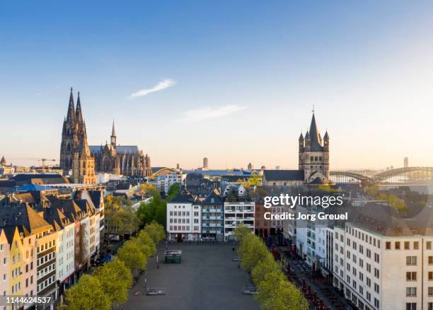 heumarkt at sunrise - ノルトラインヴェストファーレン州 ストックフォトと画像