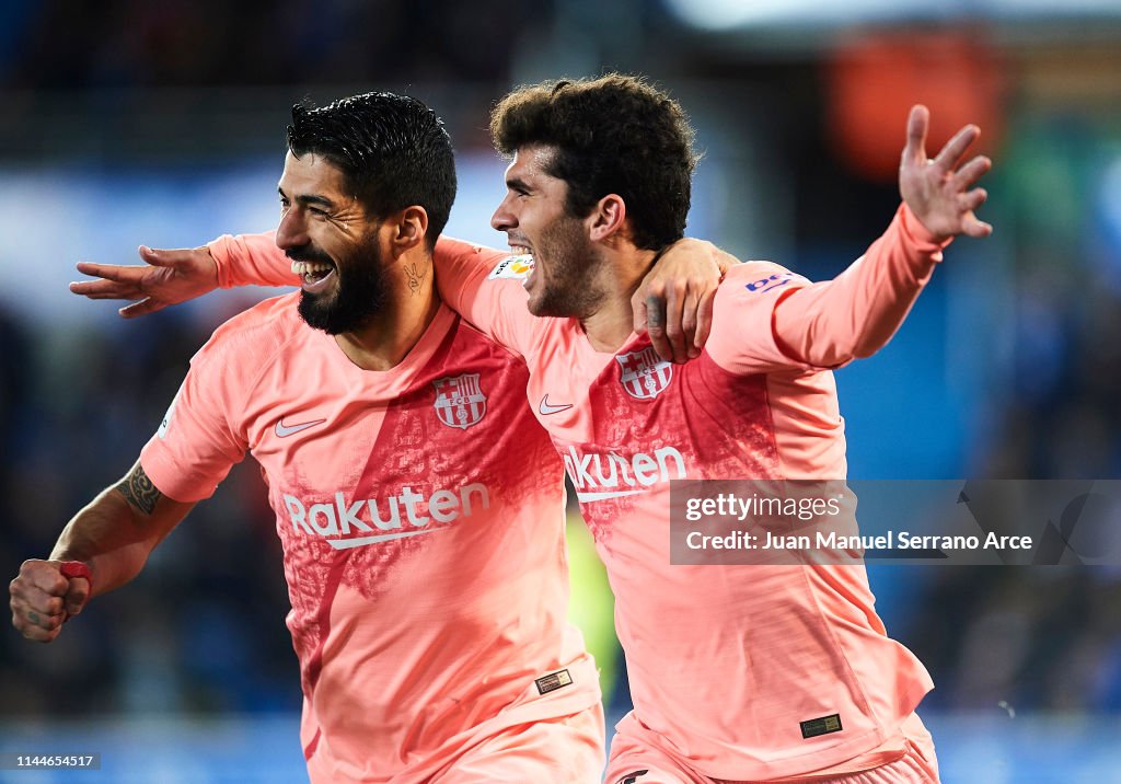 Deportivo Alaves v FC Barcelona - La Liga
