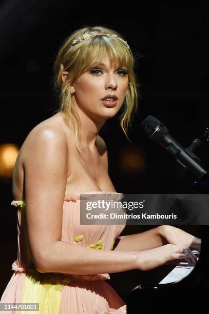 Taylor Swift performs during the TIME 100 Gala 2019 Dinner at Jazz at Lincoln Center on April 23, 2019 in New York City.