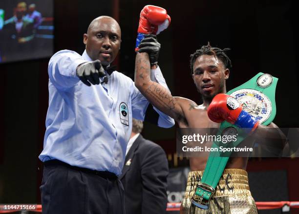 May 17: Irvin Gonzalez battles Elijah Pierce during their featherweight bout on May 17, 2019 at the Fox Theater in Mashantucket, Connecticut.