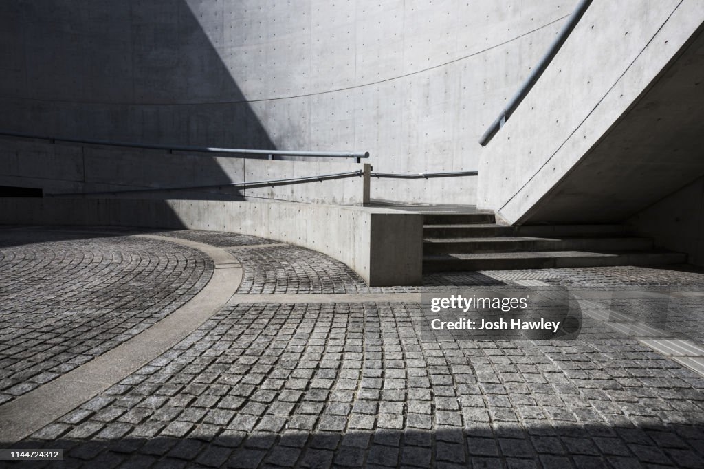 Concrete wall