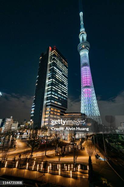 nightview of tokyo skytree in japan. - bridge architecture up close night stock pictures, royalty-free photos & images