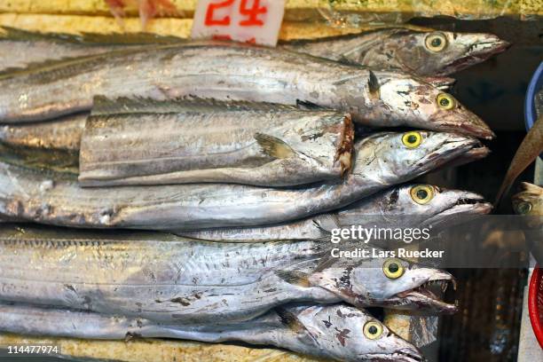 cutlass fish at market - cutlass fish stock pictures, royalty-free photos & images