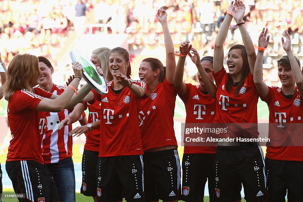 FC Bayern Muenchen v 1.FFC Turbine Potsdam - Women Bundesliga Cup 2011