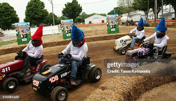Mower Rodeo 612 Race Mower Stock Photos, High-Res Pictures, and Images - Getty Images