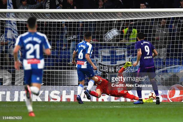 Maximiliano Gomez Gonzalez scores during the La Liga match between RCD Espanyol and RC Celta de Vigo at RCDE Stadium on April 24, 2019 in Barcelona,...