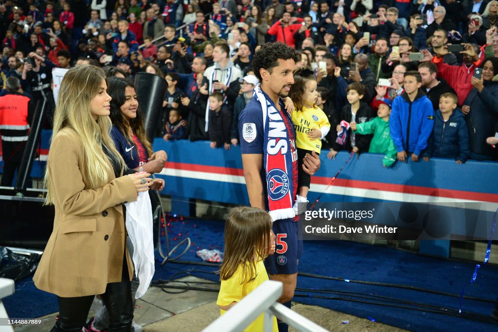 Paris Saint Germain v Dijon FCO - Ligue 1