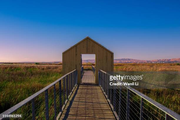 door in open field - カリフォルニア州サンタクララ郡 ストックフォトと画像