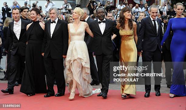 British actor Jude Law, Hong Kong producer Nansun Shi, President of the Jury Robert De Niro, Norwegian critic Linn Ullmann, Chadian director...