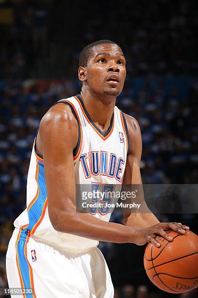 Oklahoma City Thunder small forward Kevin Durant protects the ball during a play against the Dallas Mavericks during Game Three of the Western...