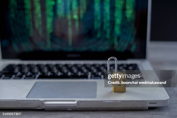 Computer Unlocked Paper Unlocked Laptop Photos and Premium High Res Pictures - Getty Images