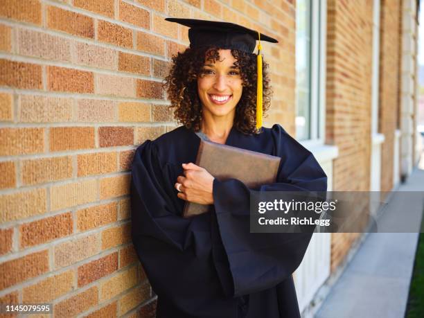 adult student graduate - black woman graduation stock pictures, royalty-free photos & images