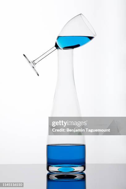 eau, boisson, carafe, récipient, verre, biberon, boire, liquide, - récipient imagens e fotografias de stock