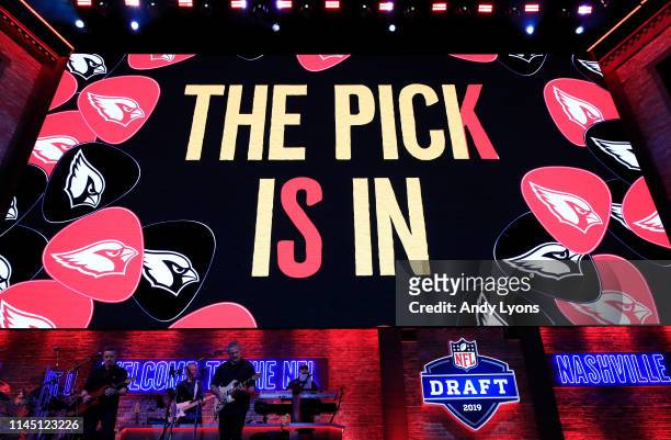 General view as the Arizona Cardinals make their overall draft pick during the first round of the 2019 NFL Draft on April 25, 2019 in Nashville,...