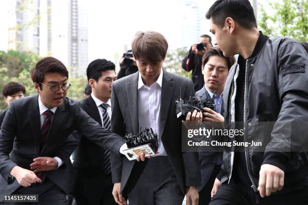 Park Yoo-chun of boy band JYJ arrives at the Suwon court on April 26, 2019 in Suwon, South Korea. The court is holding a hearing on Park to decide...