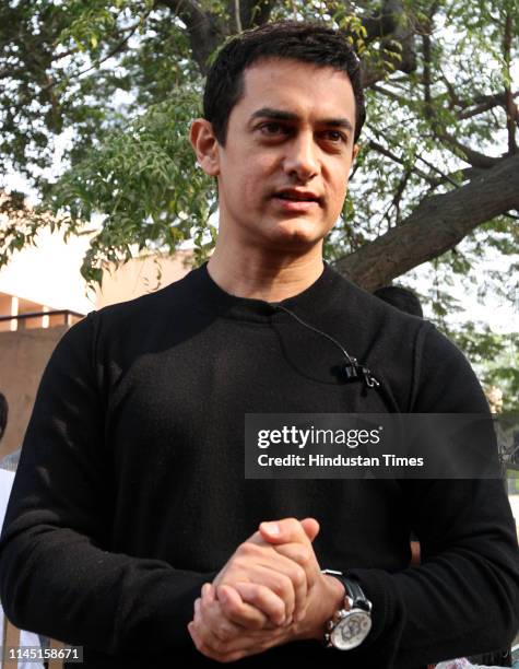 Bollywood actor Aamir Khan during the promotion of his forthcoming film 'Ghajini', on December 21, 2008 in New Delhi, India.