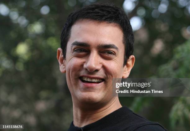 Bollywood actor Aamir Khan during the promotion of his forthcoming film 'Ghajini', on December 21, 2008 in New Delhi, India.