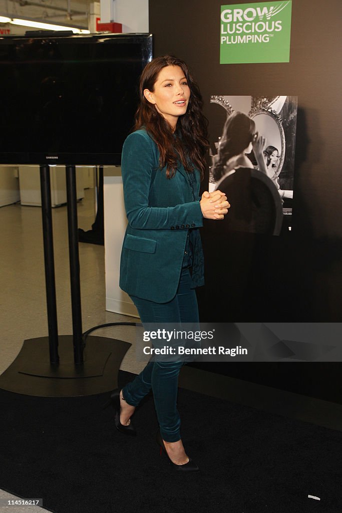 Jessica Biel Launches New Revlon Commercial