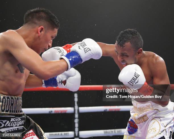 Overhanded Overhand (Boxing) Photos and Premium High Res Pictures - Getty Images