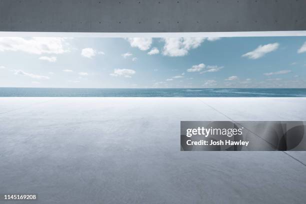 outdoor parking lot - terrasse panoramique photos et images de collection