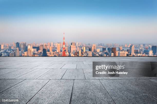 tokyo rooftop and parking lot - skyscraper roof ストックフォトと画像