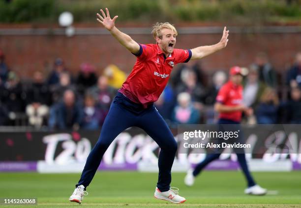 Paul Walter of Essex appeals for the wicket of Peter Trego during the Royal London One Day Cup match between Somerset and Essex at The Cooper...