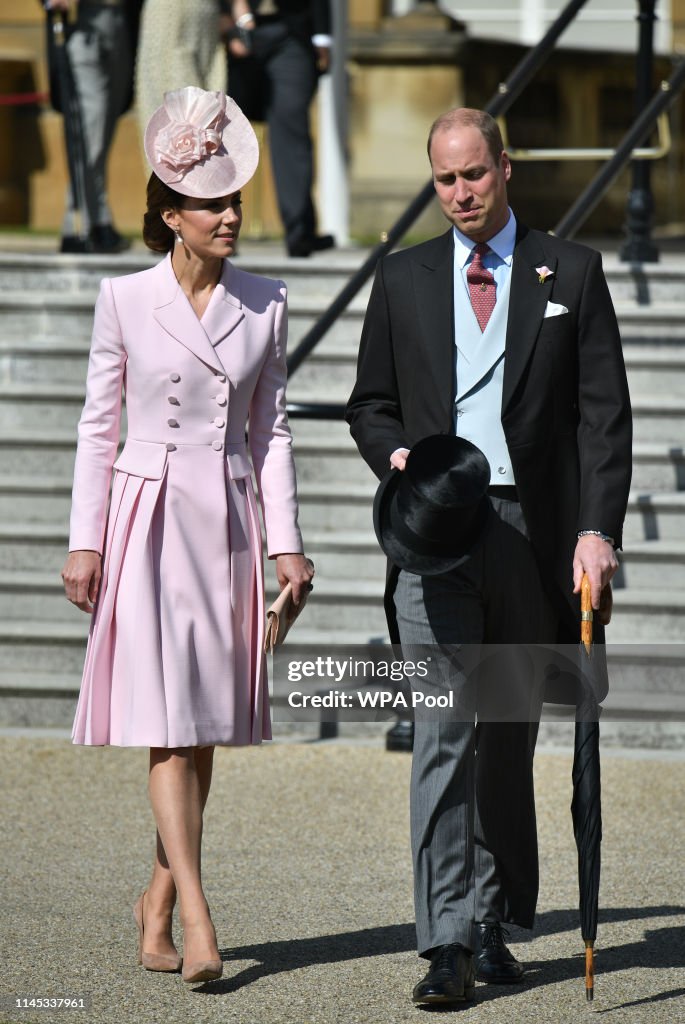 The Queen Hosts Garden Party At Buckingham Palace