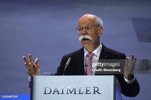 Dieter Zetsche, outgoing chief executive officer of Daimler AG, gestures while addressing the automaker's annual general meeting in Berlin, Germany,...